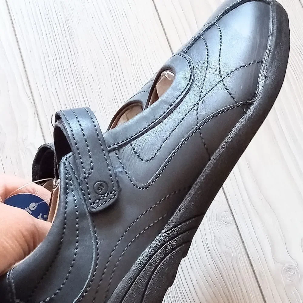 (S-4421) Stride Rite Claire Kid's Leather Classic Mary Jane Sz 4.5